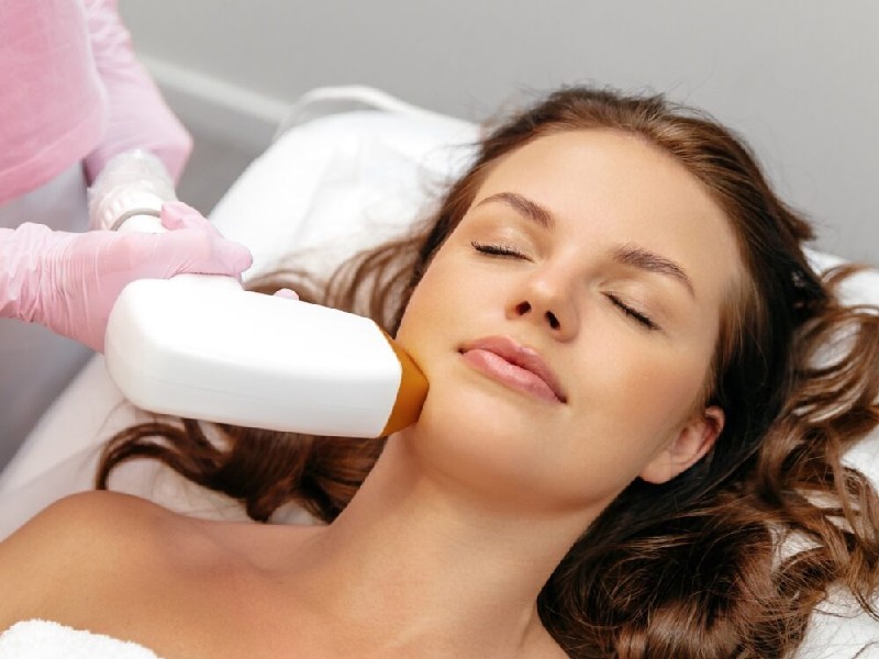 جلسه اول لیزر موهای زائد