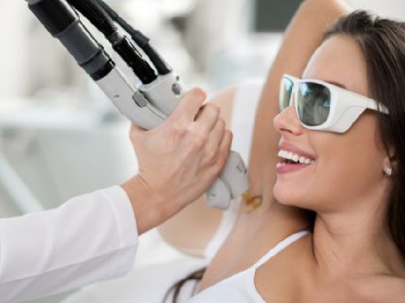 راهنمای جامع و رسمی نکات قبل از لیزر موهای زائد | کلینیک آنسه کرج